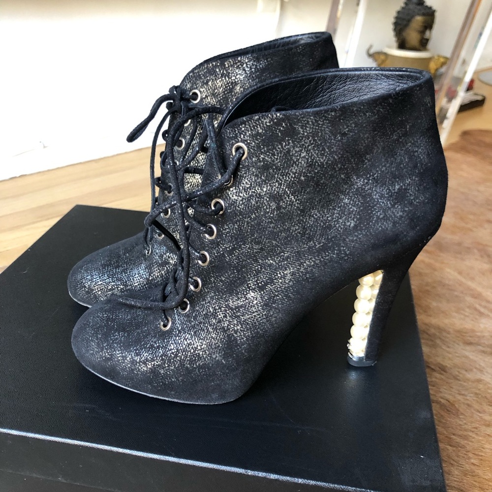 Chanel Elegant Black Suede Lace-Up Ankle Boots with white Pearl accents size 38